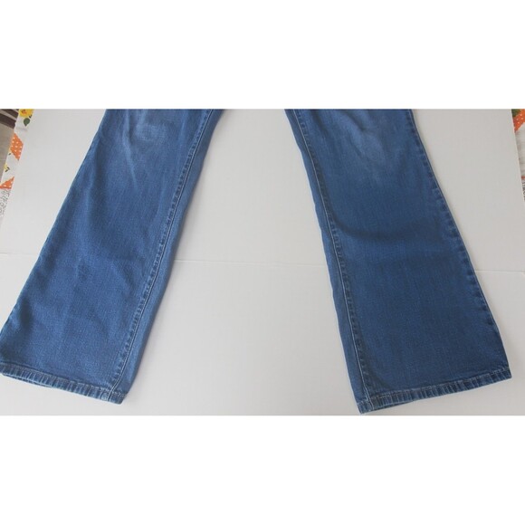 Levis 515 Boot Cut Jeans Womens Blue Denim size 14 34x30 Mid Rise Med Wash - Picture 9 of 11